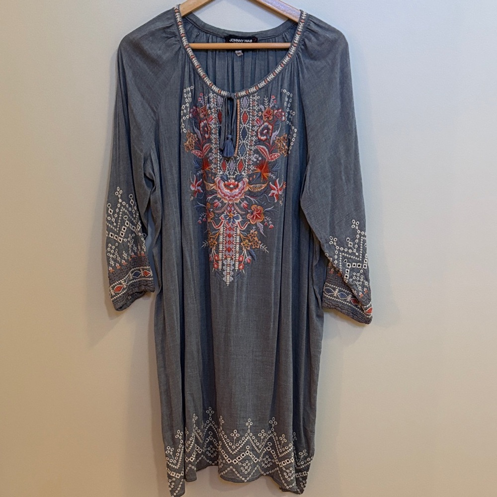 Johnny Was Workshop Ellington Chambray with Embroidery Peasant Dress size M
